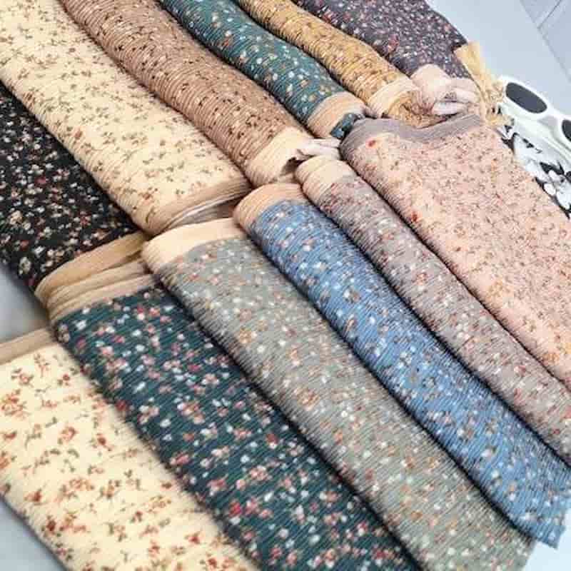 شال نخی گل ریز با نقش و نگار ظریف و ظاهر سنتی